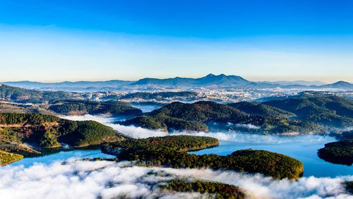 Da Lat cloud attracts photographers